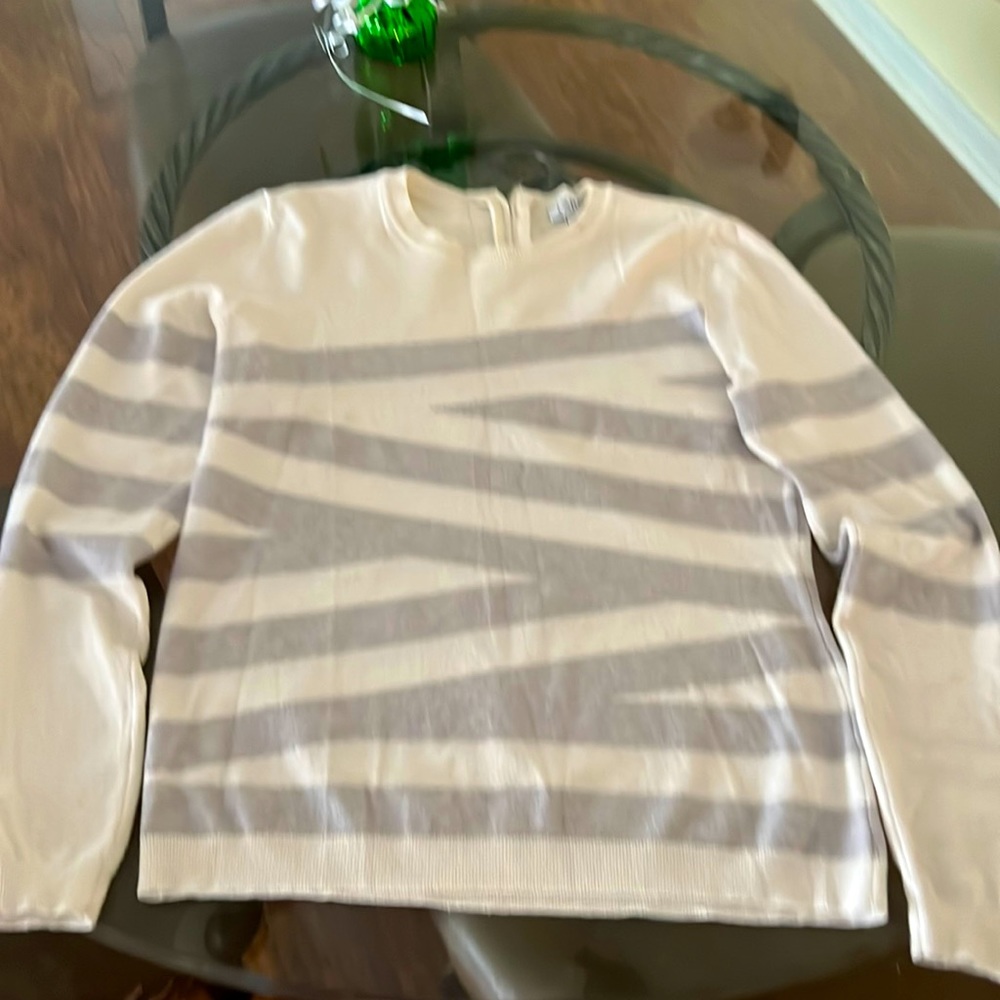 Grey and white Carmen sweater zipper back